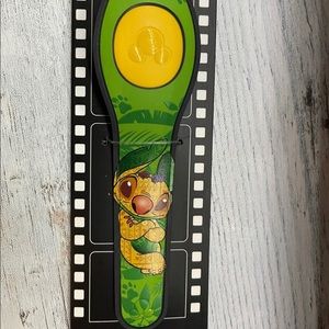 Disney Magic Band Lion King Stitch Crashed limited
